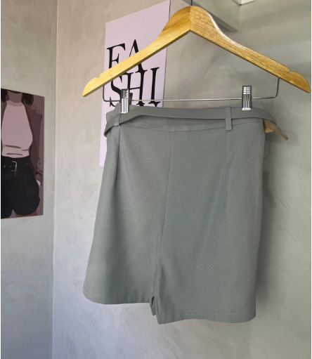 Shorts Alfaiataria Cinza com cinto